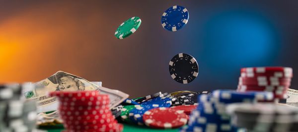 プログレッシブ ポーカーで高額ジャックポットを狙おう！