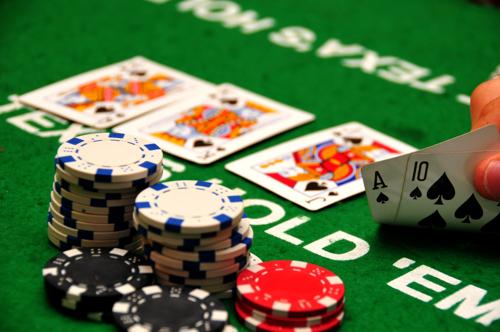 ポーカー実況解説の魅力と戦略を探る